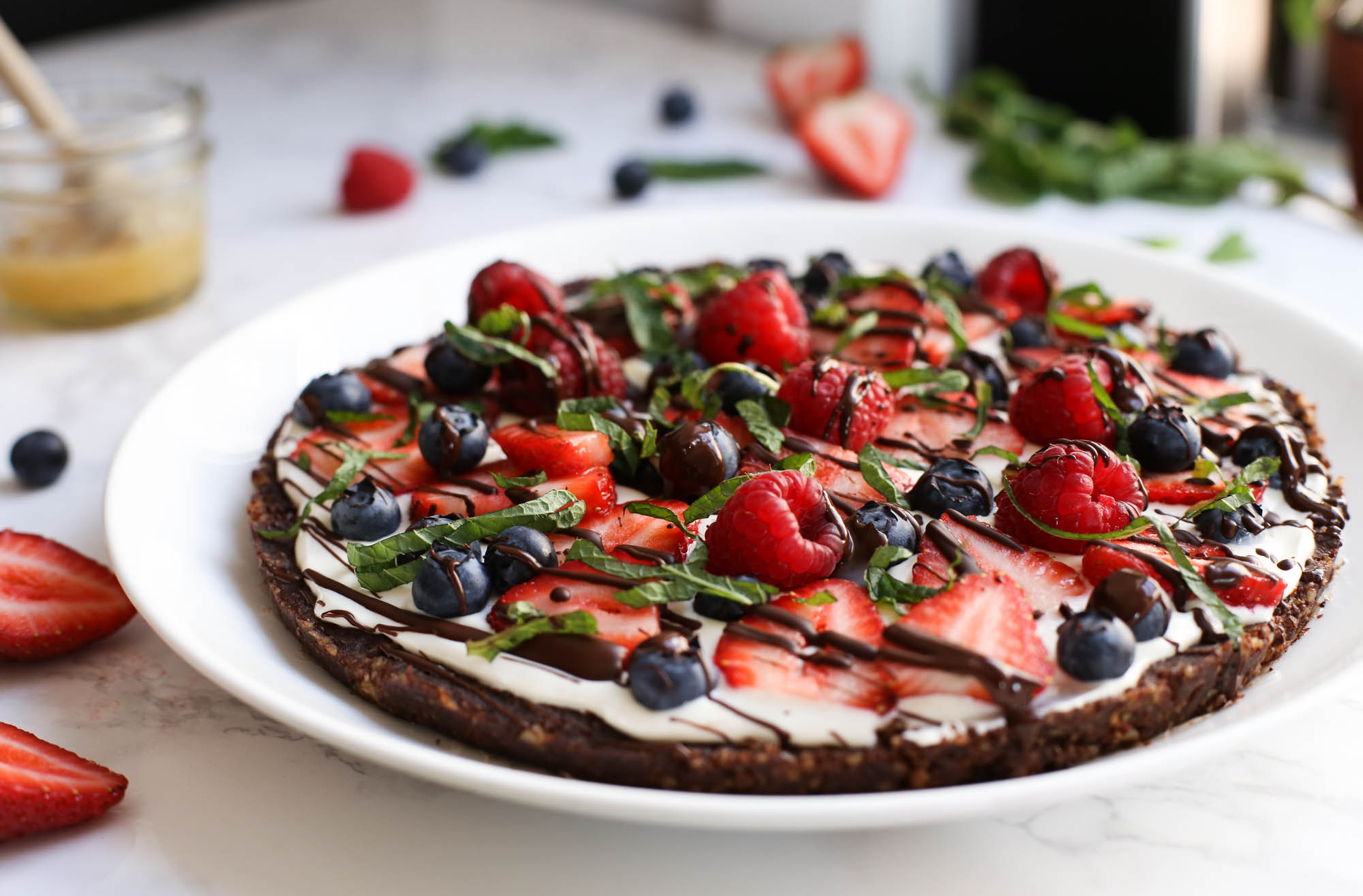 clean eating, summer desserts, date pizza, fruit pizza